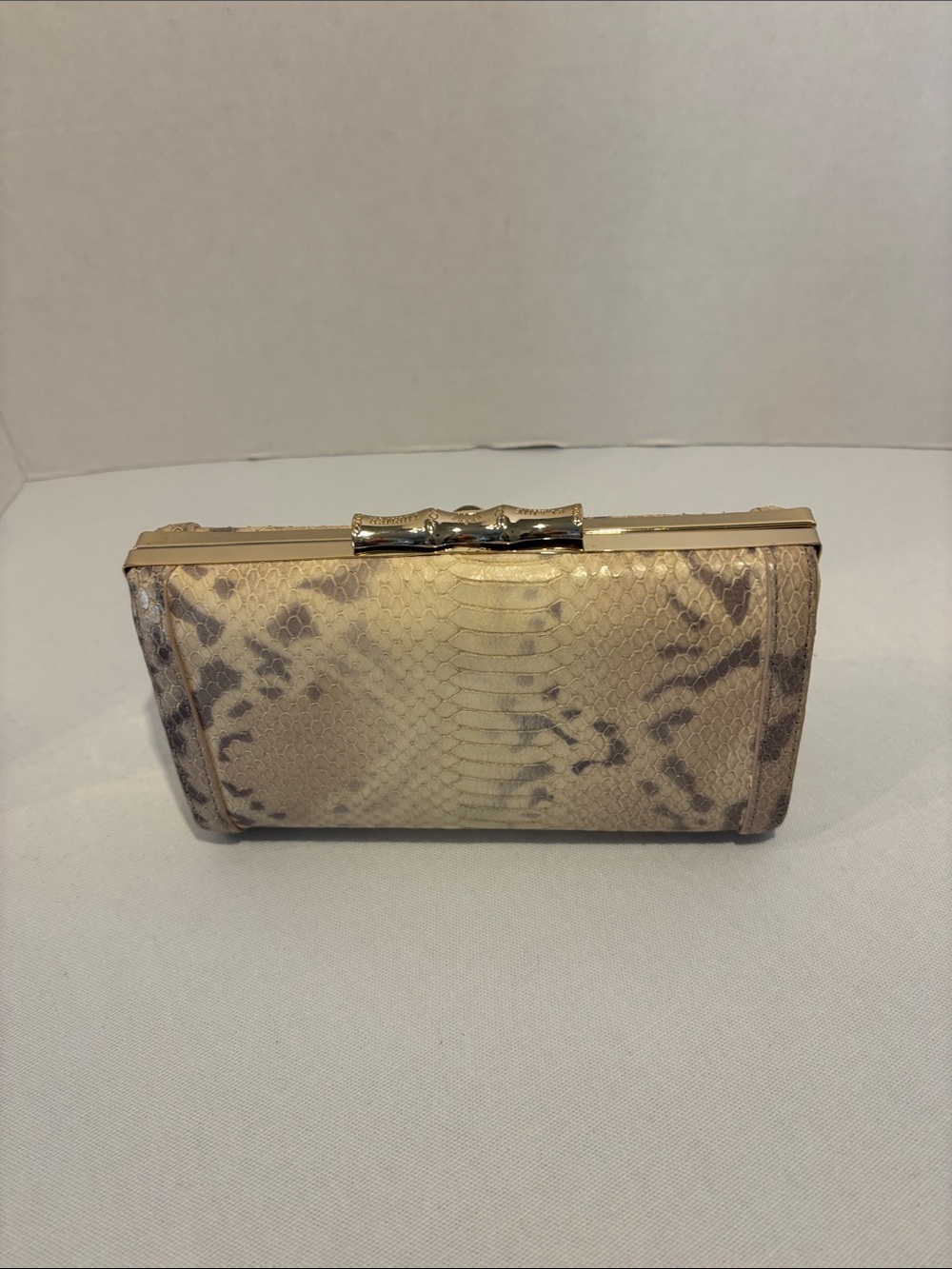 Elaine Turner Elegant Cream and gray snake skin embossed Clutch